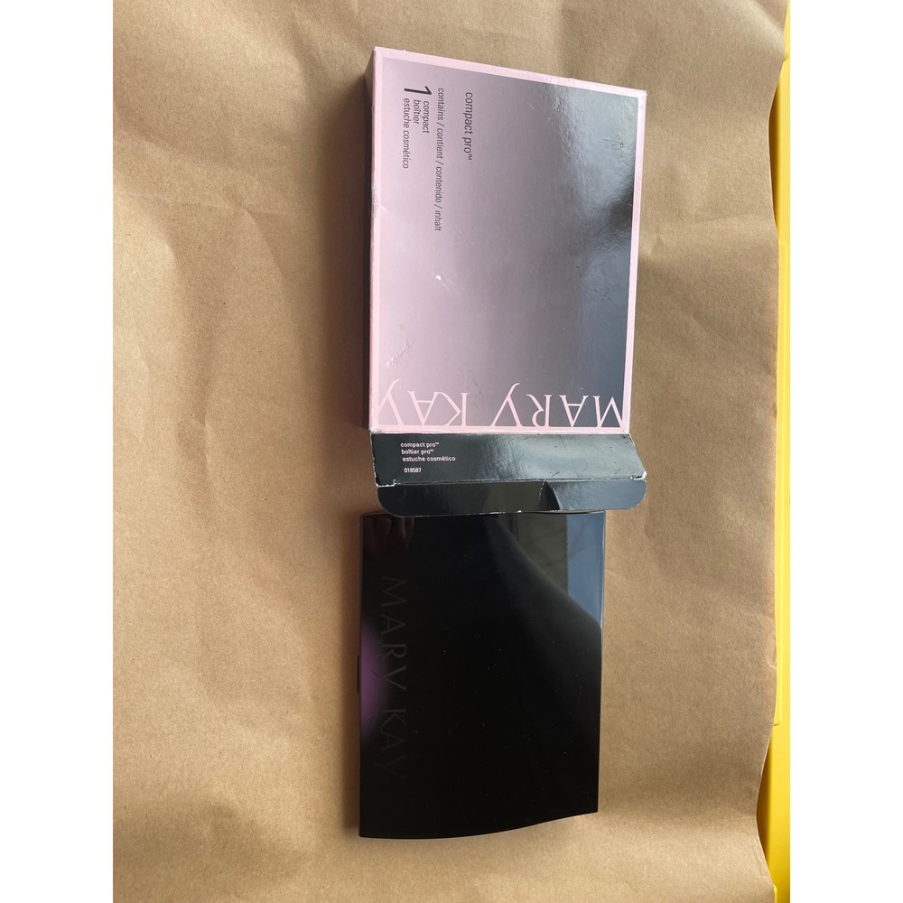 Mary Kay Compact Pro Empty magnetic Makeup Palette Case Black with Mirror